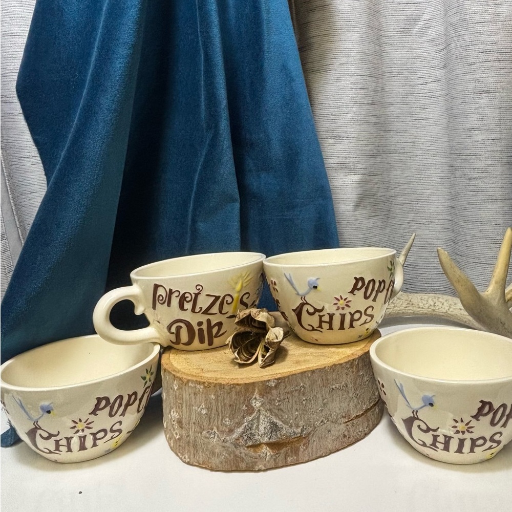 Holland Mold Ceramic Snack Hand painted oversized  Popcorn/ Nut/Chip Mugs Set